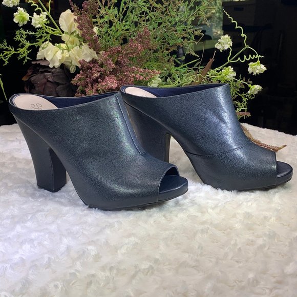 Seychelles Black Propaganda Slip On Mules 8 NWOB - Picture 2 of 7